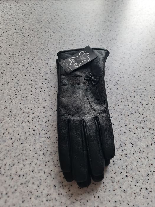 Продам кожанный новые перчатки 12000.тг.Произв Монголия.