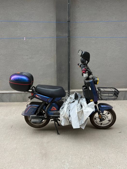 Skutr sotiladi 350$ kelishilishamiz