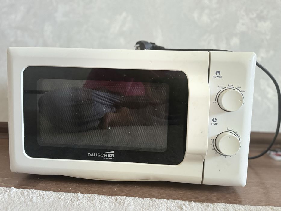 Микроволновка в хорошом состояние