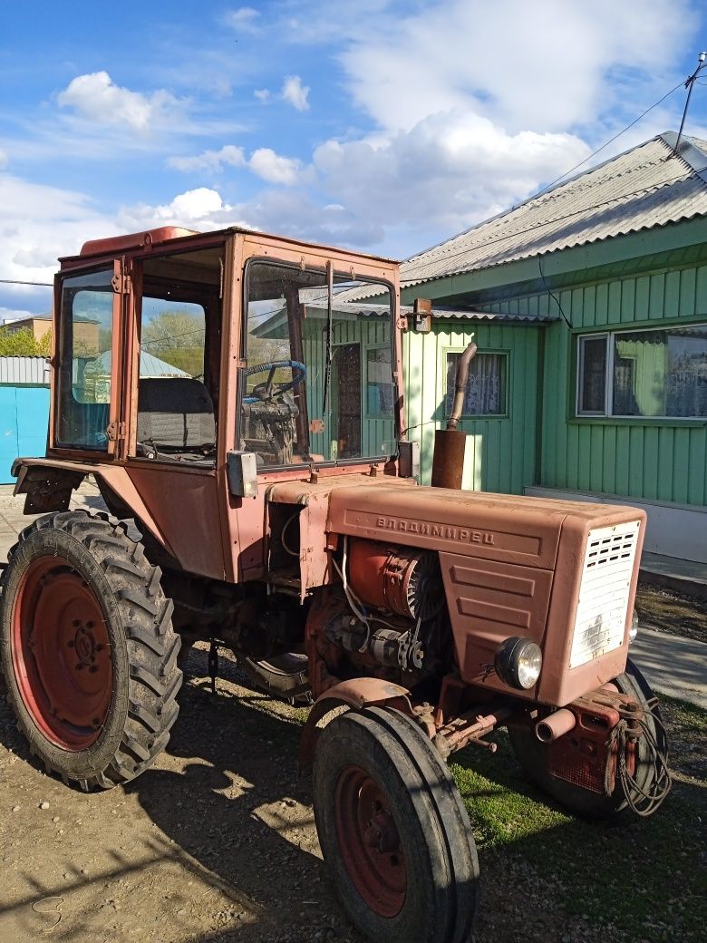 Продам трактор Т 25