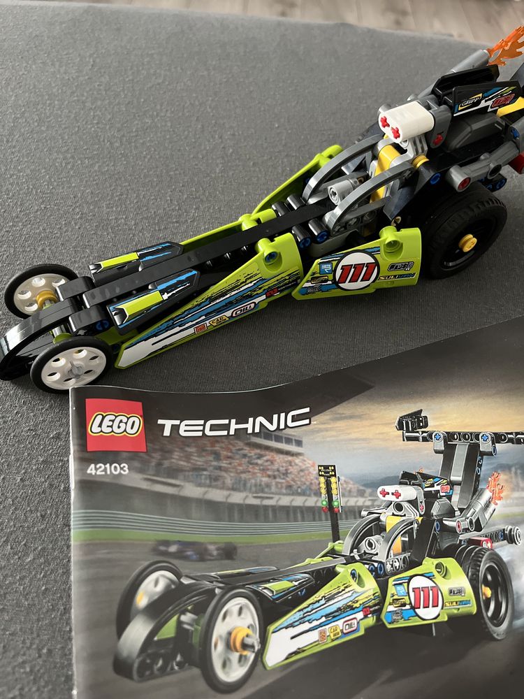 Lego Technic pull-back