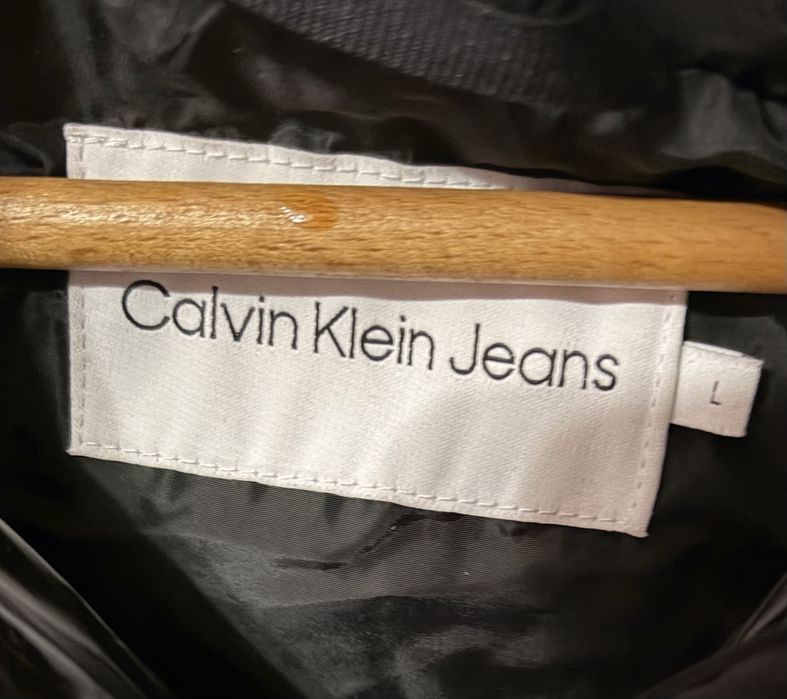 Дълго зимно яке с лъскав ефект