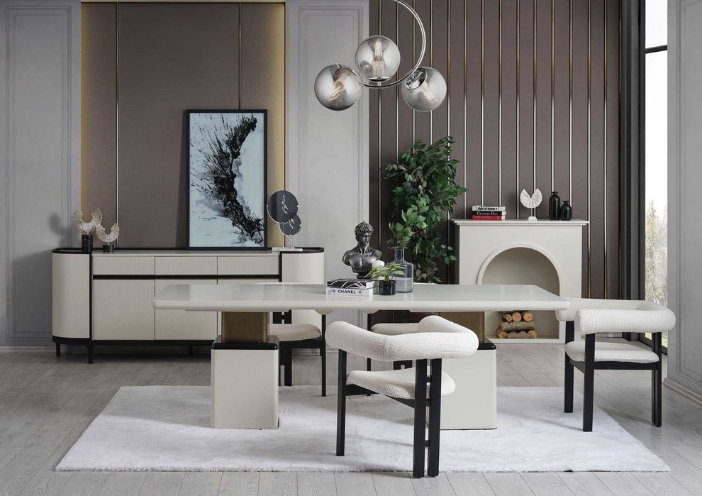 Afacere showroom mobila - la cheie