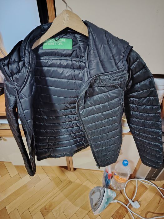 Чисто ново олекотено яке на Benetton