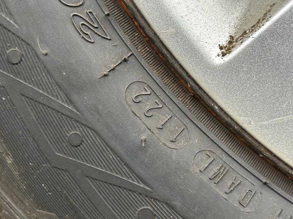 set jante tabla R16 cu capace + anvelope iarna Nexen 205/60R16 92H