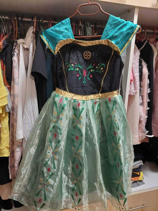 Рокля Елза и Бел