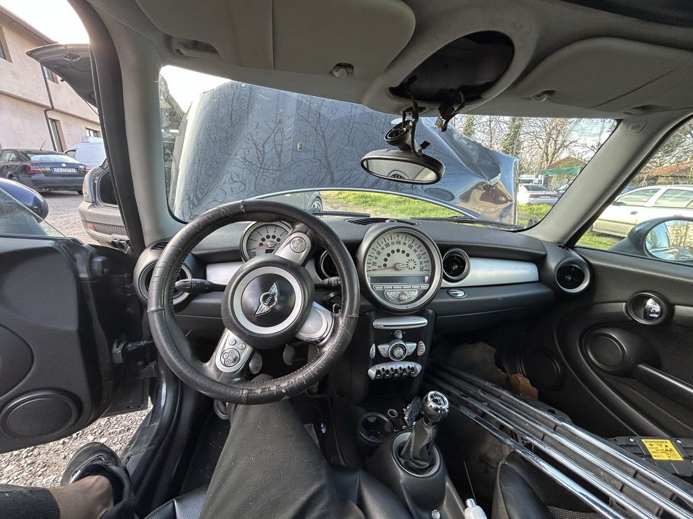 Продавам на части Mini Cooper r56 1.6D