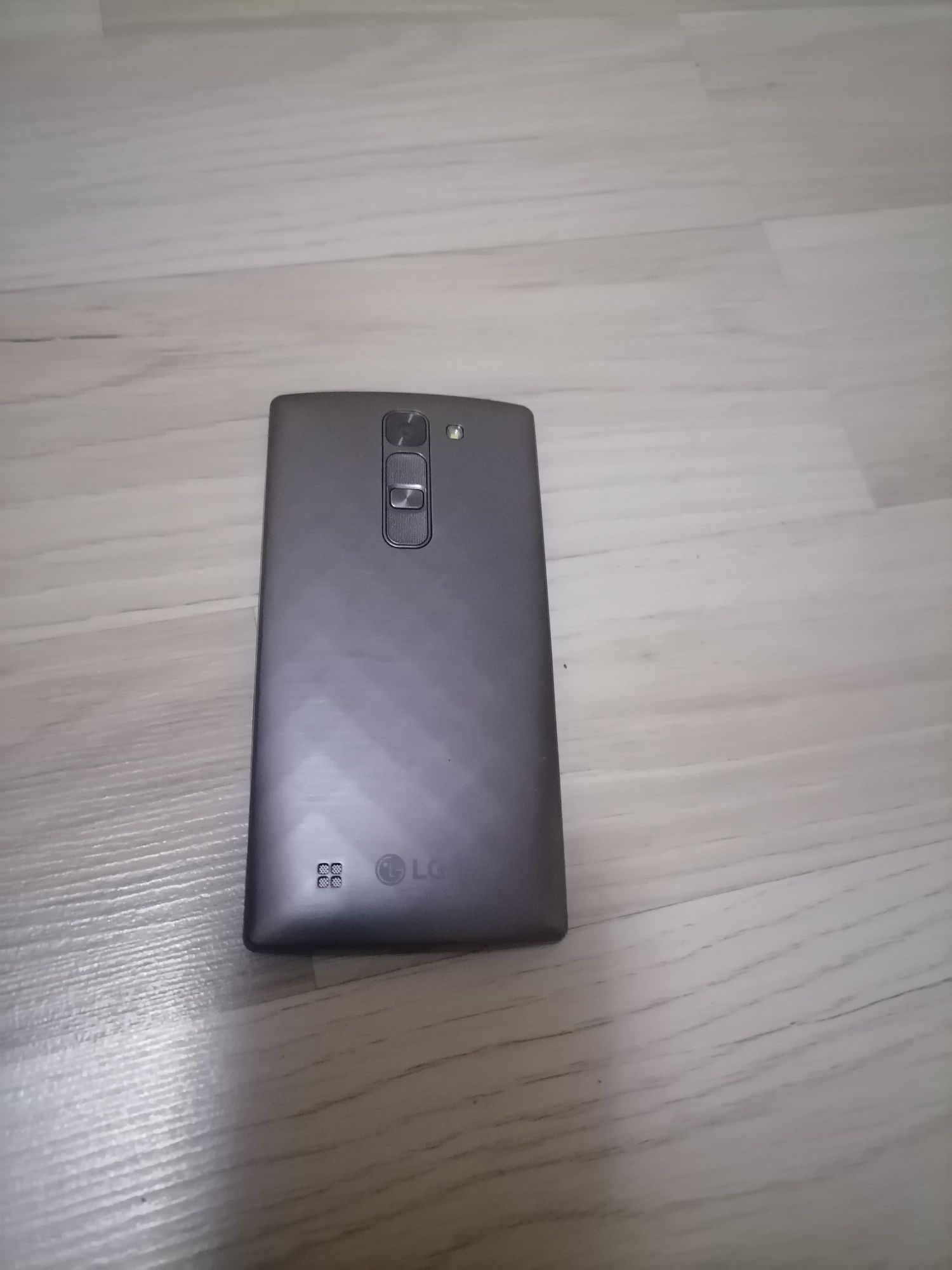 Vând LG G4 C ca nou