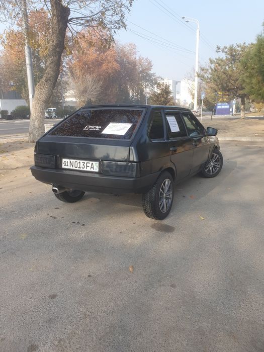 В продаже ваз 2109 лада чёрный перламутр