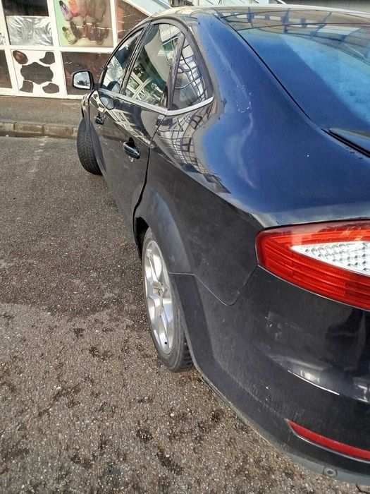 Vând Ford Mondeo