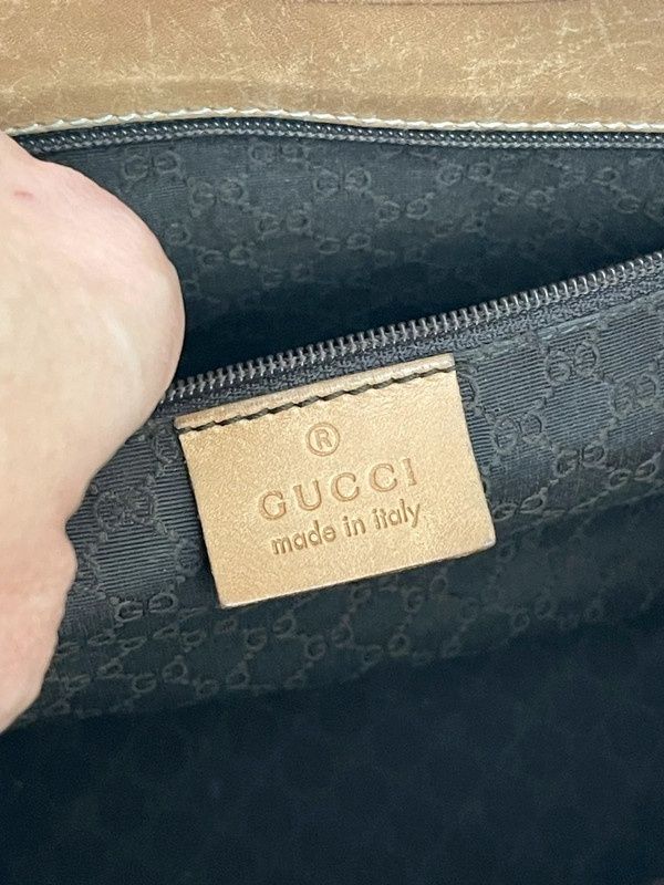 GUCCI оригинална кожена чанта + ТRUSSARDI оригинална кожена чанта