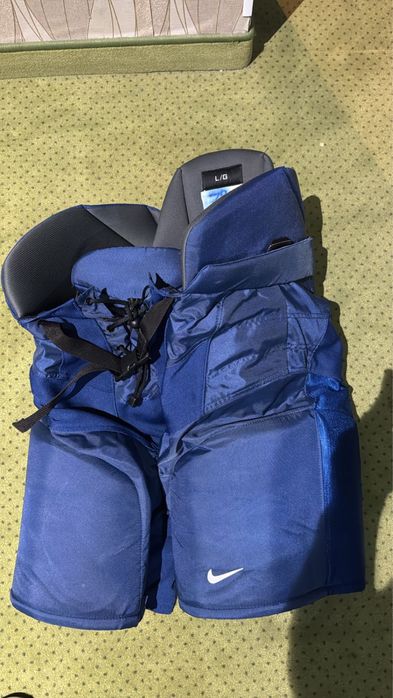 Продам хоккейный шорты