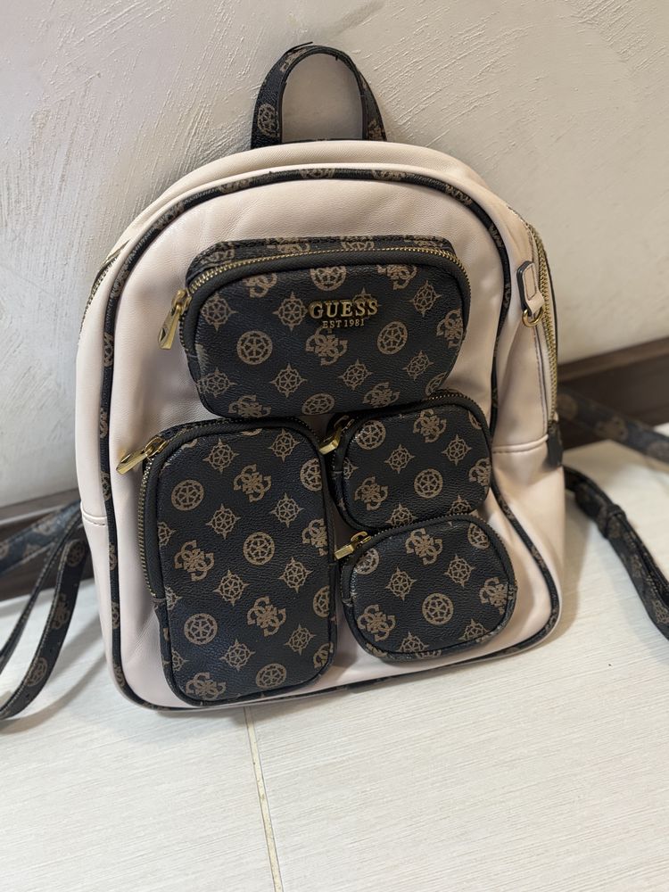 Оригинална раница Guess