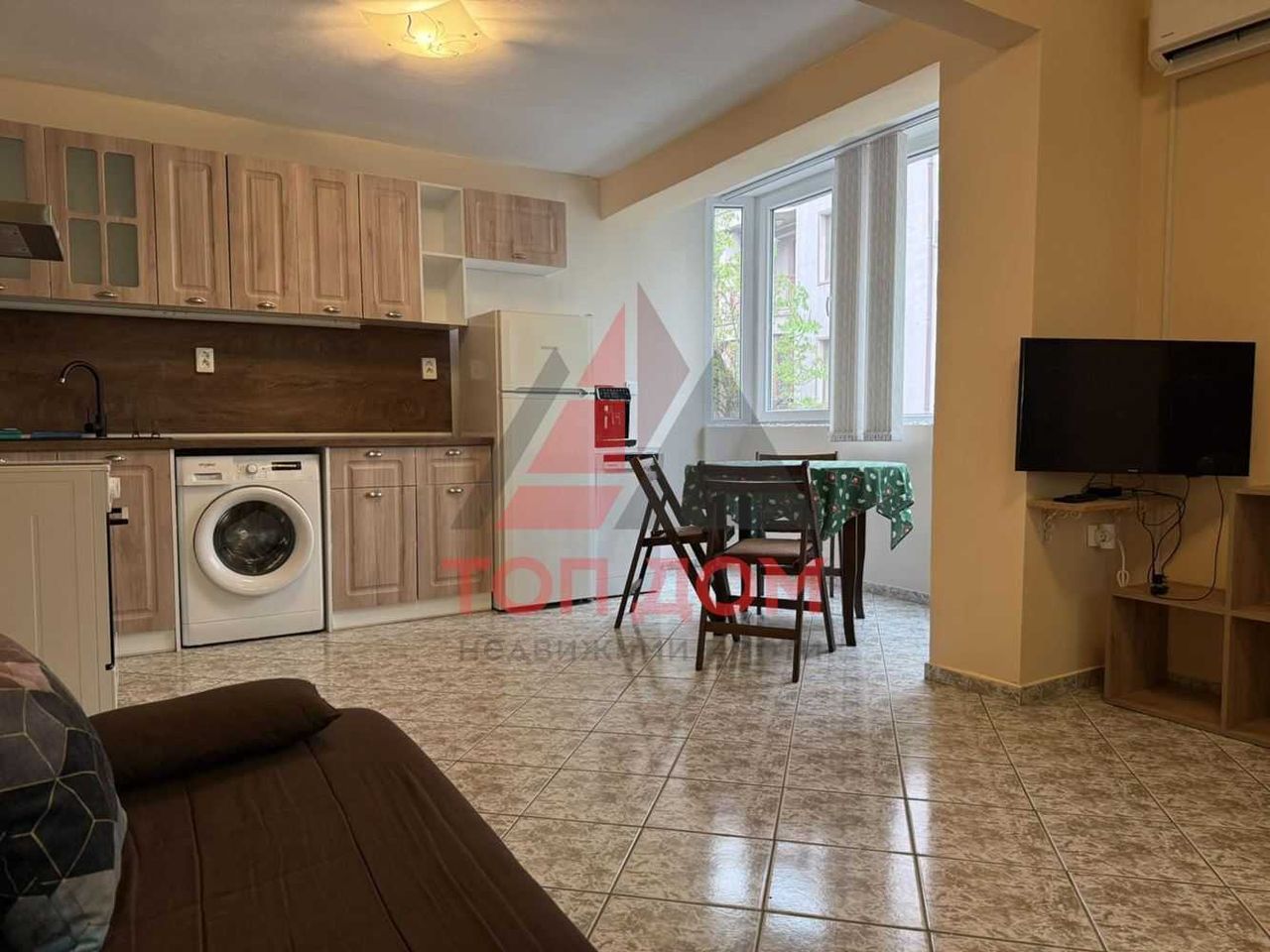 Дава се под наем Двустаен апартамент в Варна, Нептун - 65 кв.м за 459 € - Снимка #2
