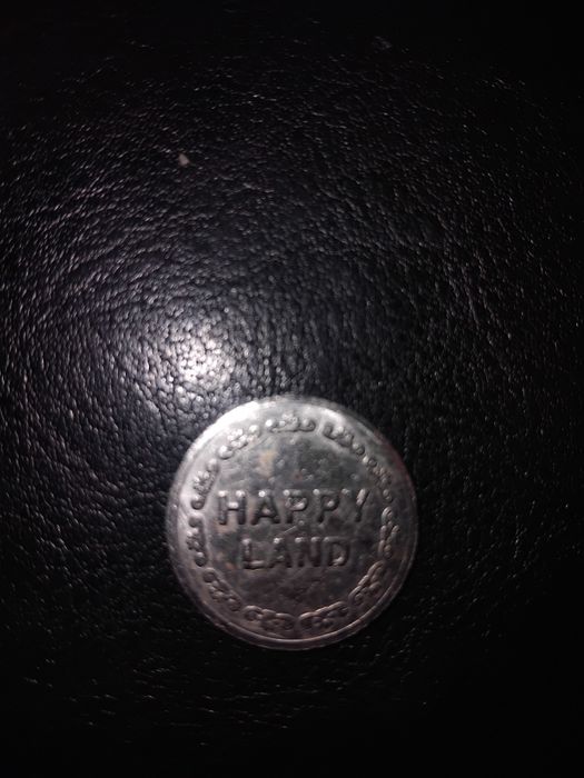 Продам манету за 10 000 тыс тенге