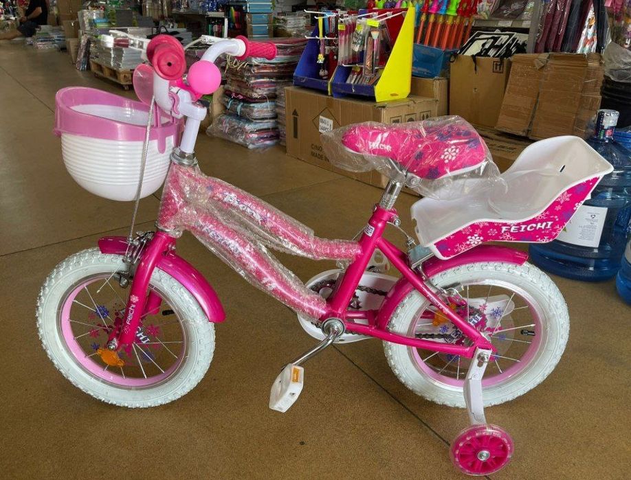 Cărucioare și triciclete