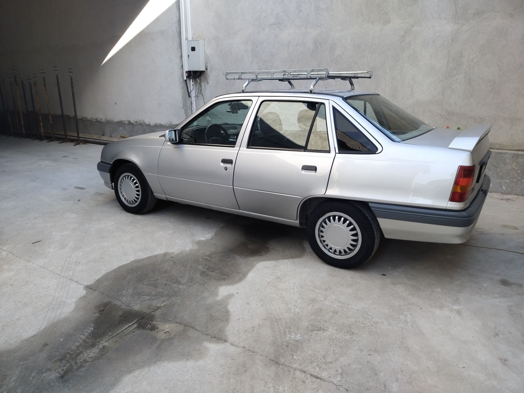 Продам Opel kadett E в отличном состоянии.