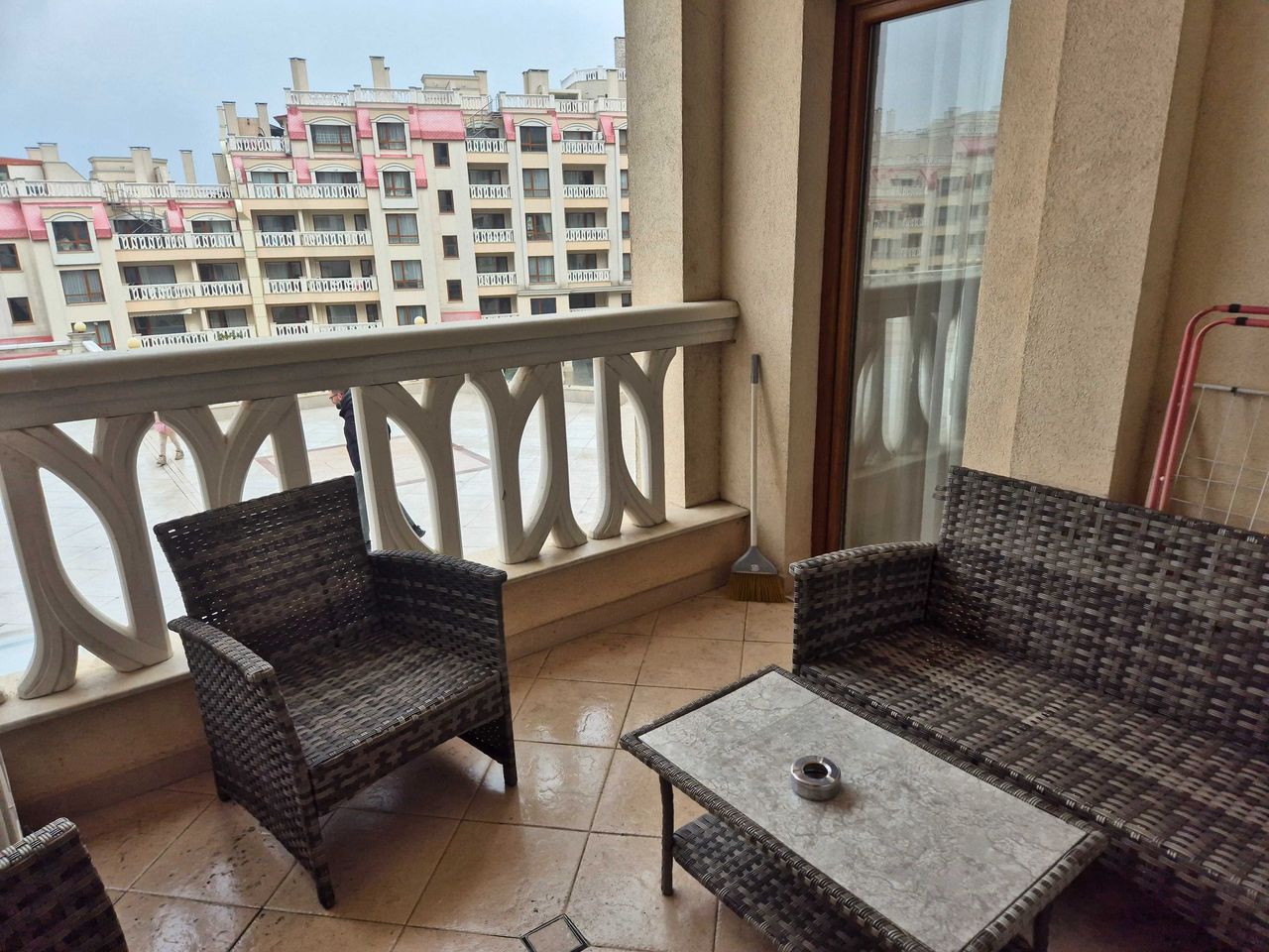 Продава се Тристаен апартамент в Варна, Автогара - 80 кв.м за 1813 €/кв.м - Снимка #2