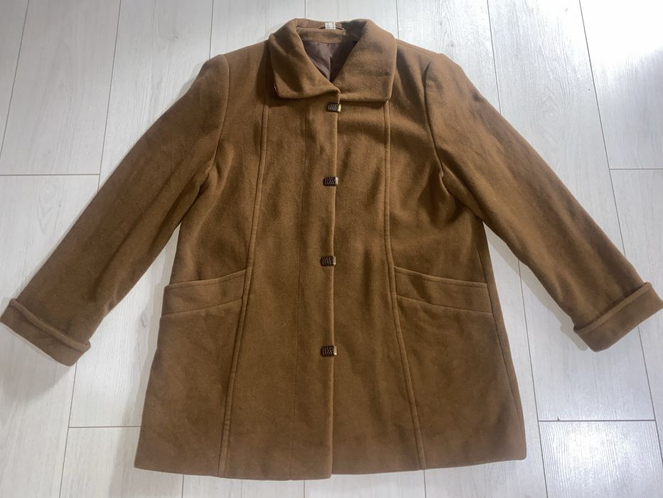 Palton 100% cashmire , in stare foarte buna