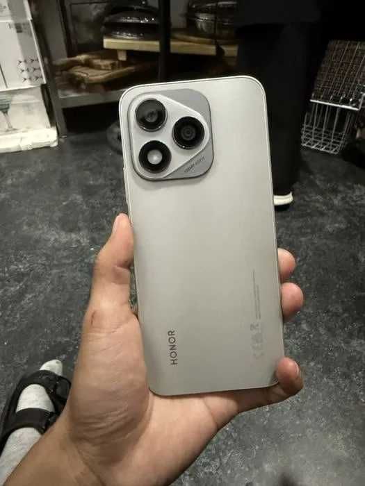 Telefon HONOR 400 lite  1 yil kafolat yangi