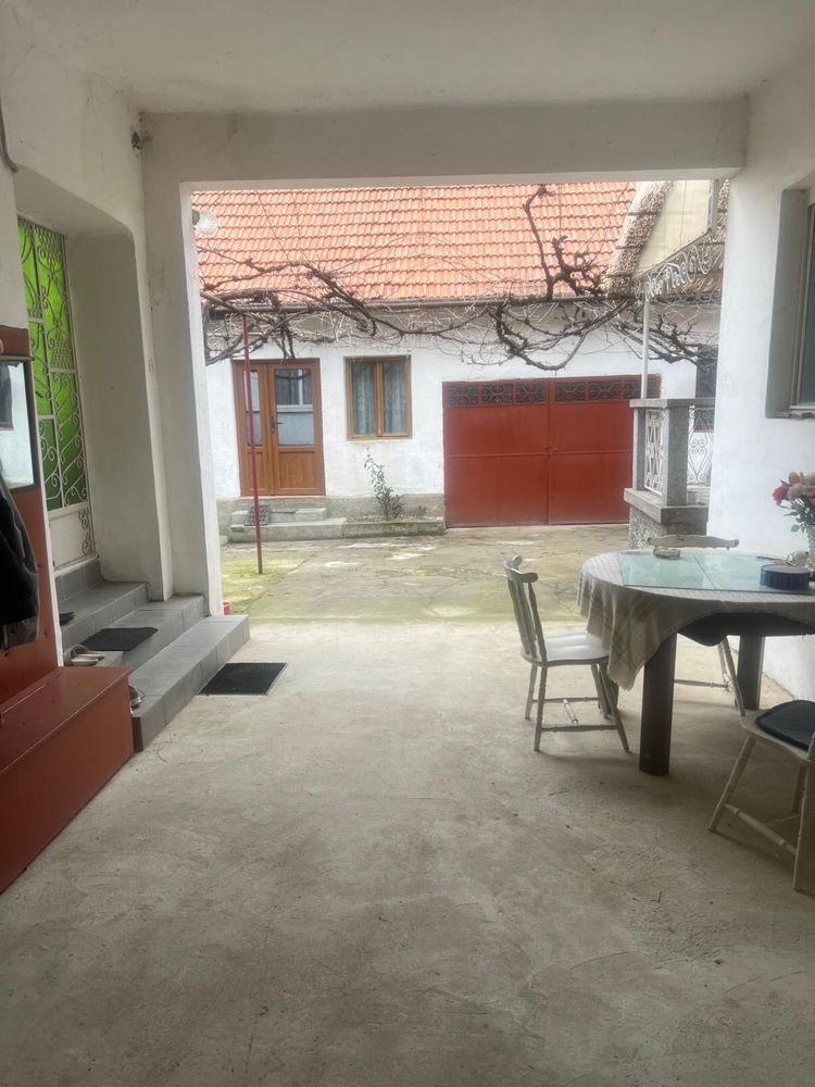 Vand casa in comuna Costeiu, jud.Timis