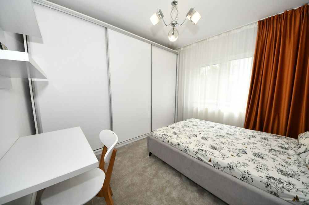 Apartament piata centrala et.1