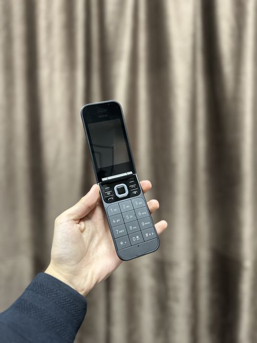 Nokia 2720 Flip 4G