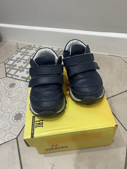 Кроссовки 22 размера