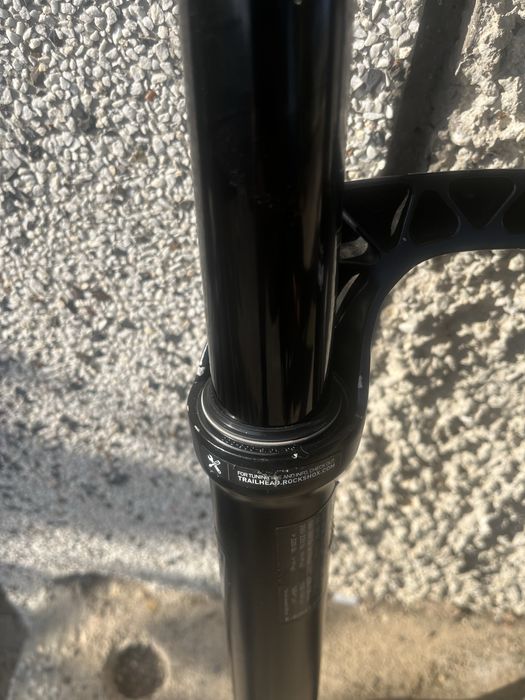 Вилка за велосипед rock shox boxxer 2021 200 mm