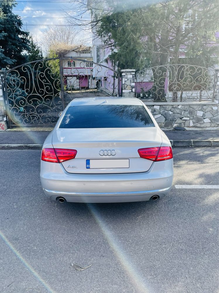 Vand audi a8 matrix