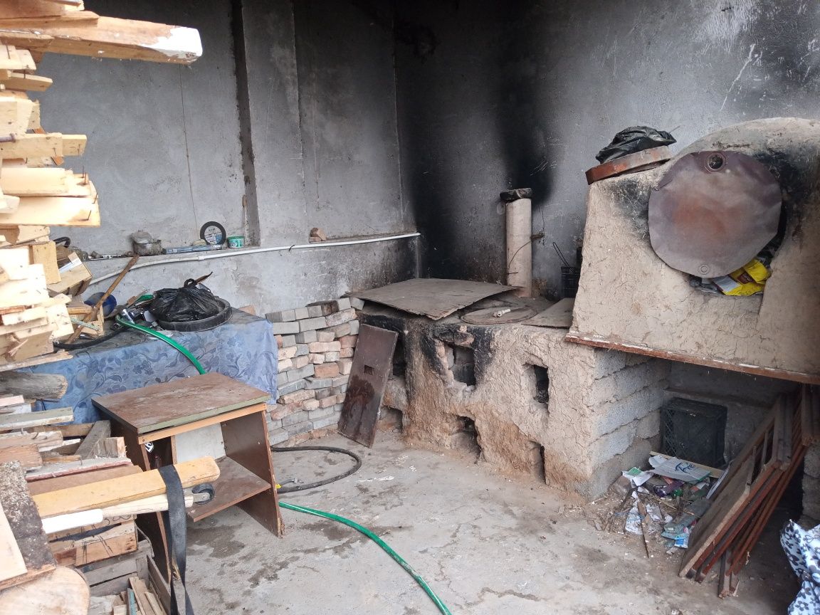 Hovli sotiladi 15 sotix pulini kelishamiz
