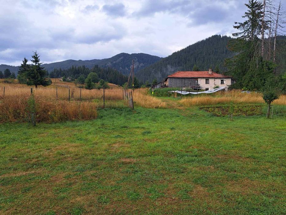 Продава се земеделска земя + къща в с. Мугла, махала Касъка