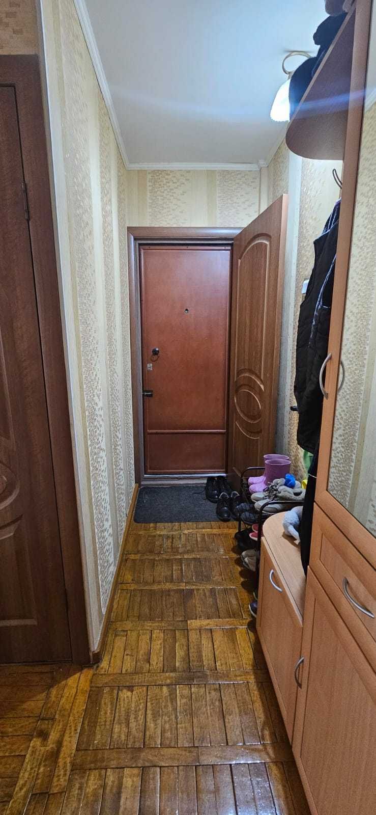 Продается 2 ком квартира район Дом Быта