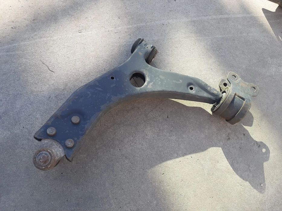 brat bascula suspensie roata dreapta fata ford focus 2