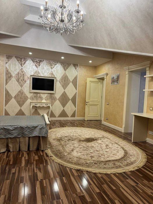 Продаётся 5-ти комнатная квартира Габус