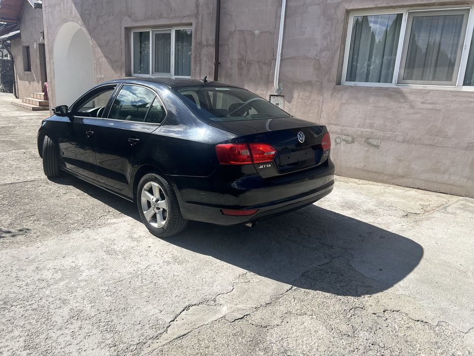 Vand VW Jetta 1.6 diesel , euro 5 !
