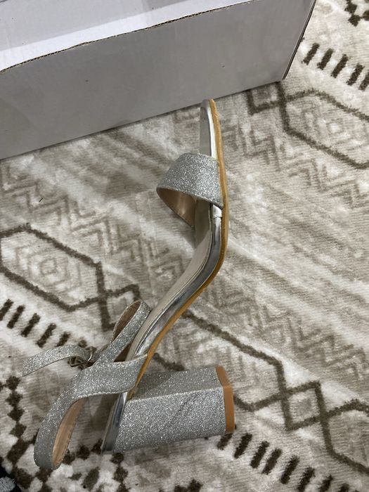 Дамски обувки на ток