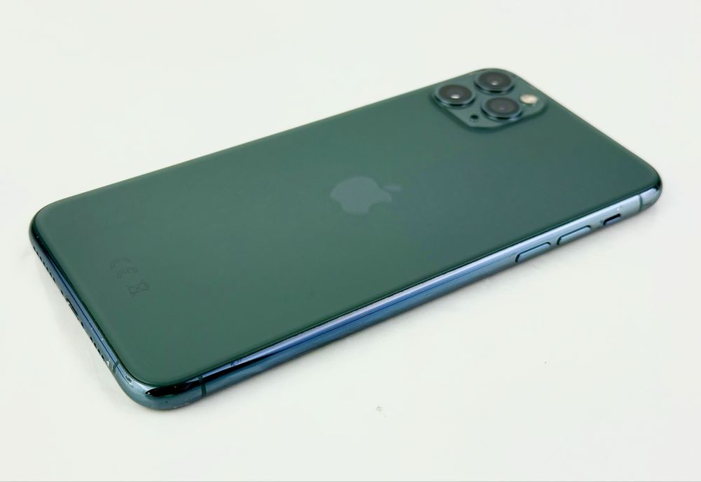 Apple iPhone 11 Pro Max 256GB Midnight Green Отличен!