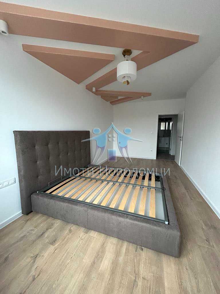 Продава се Тристаен апартамент в Шумен, Пазара - 102 кв.м за 1363 €/кв.м - Снимка #1