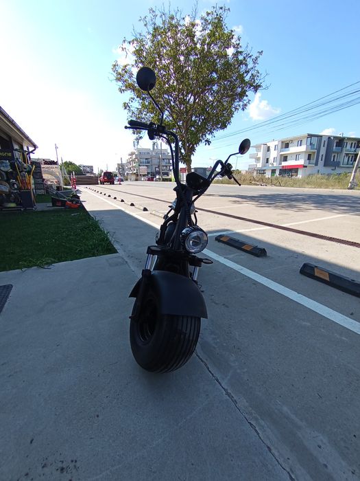 Vând scuter electric ( chopper )