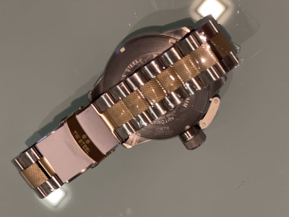 Часовник TW STEEL CB76 50мм НОВ АВТОМАТИК Самонавиващ се