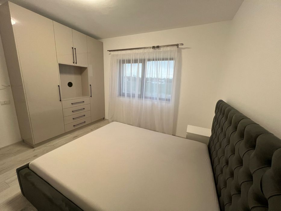 Inchiriez duplex 4 camere Ghiroda