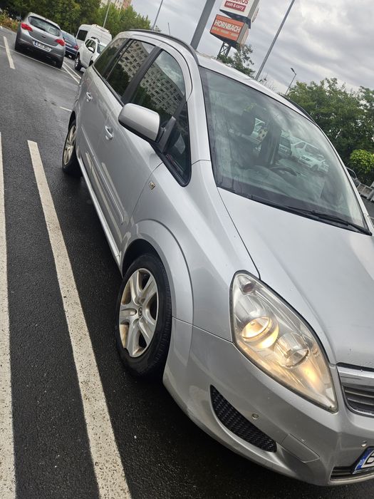 Opela zafira B 2010 1.7 diesel 6 trepte 7 locuri