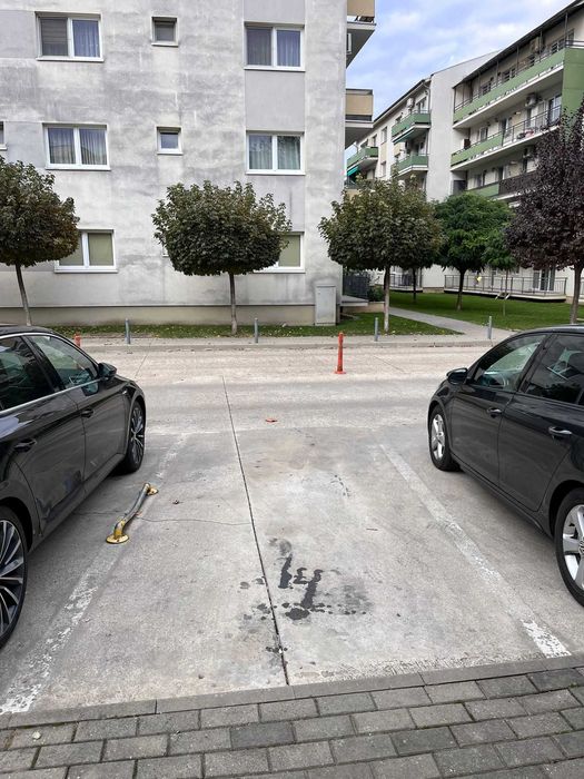 Închiriez loc de parcare exterior Iris, str. Sobarilor