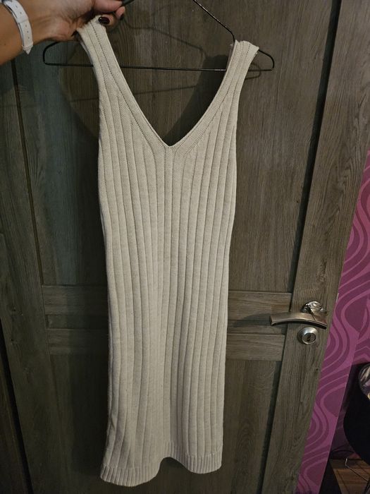 Дамски рокли зимни и летни