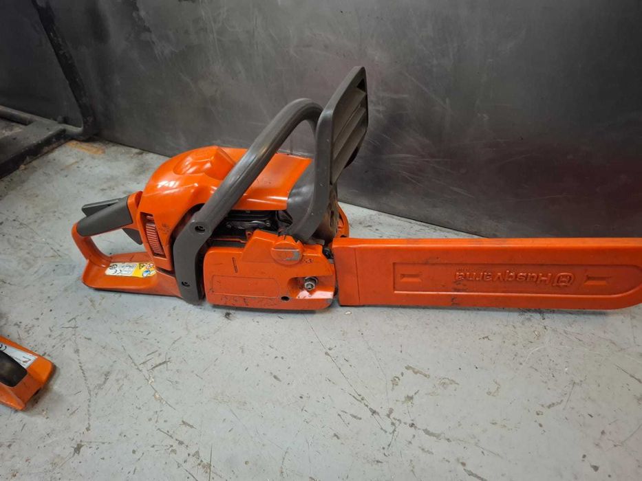 Vand fierastrau cu lant drujba Husqvarna 435