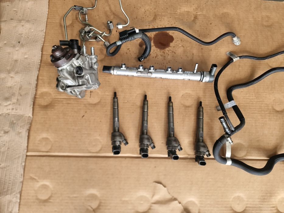 Injectie injectoare pompa bmw x3 x4 f25 x1 e84 e90 e91 e92 184cp n47