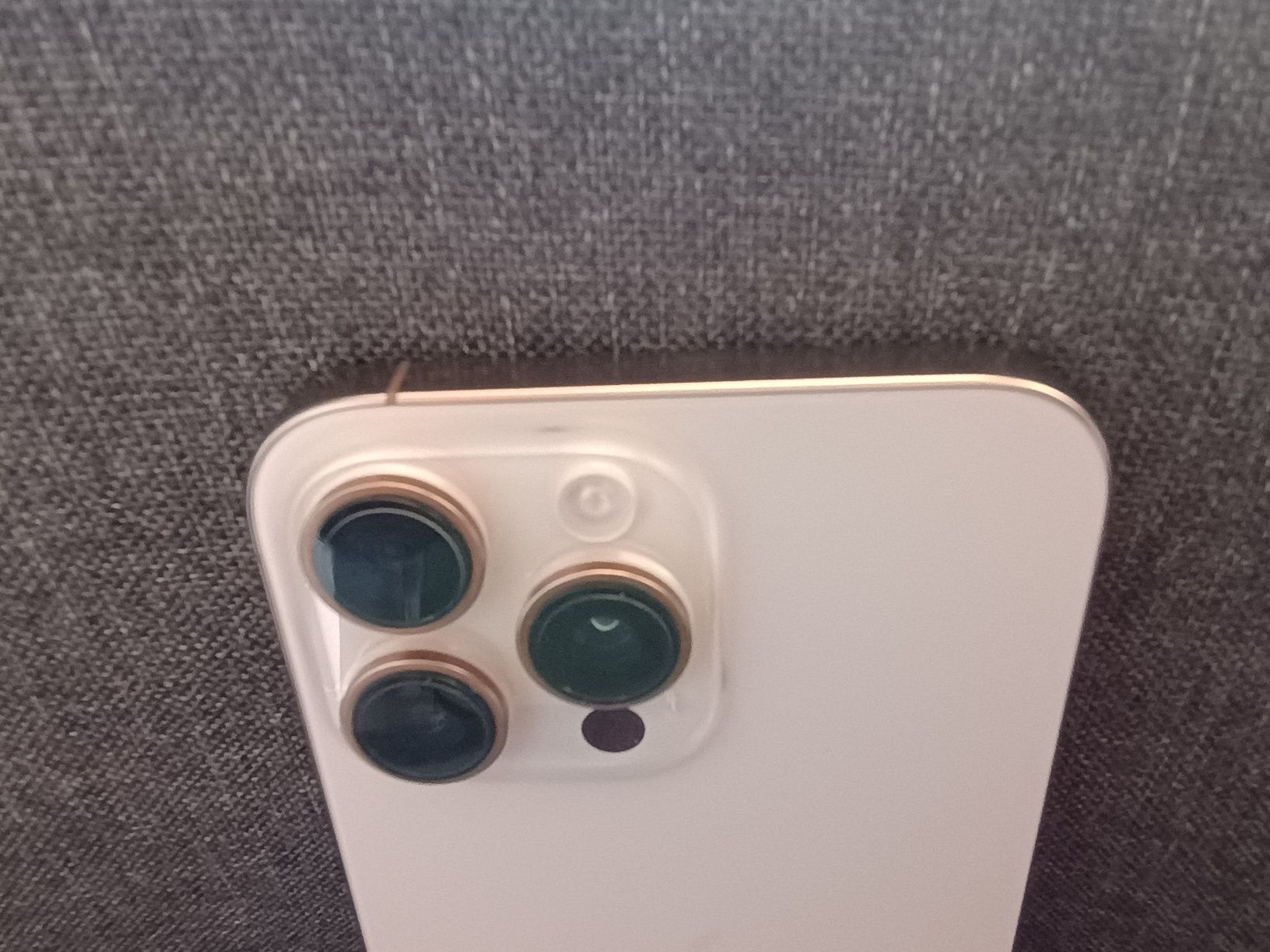 iPhone 16 Pro Max 256GB – Desert Titanium с гаранция като нов