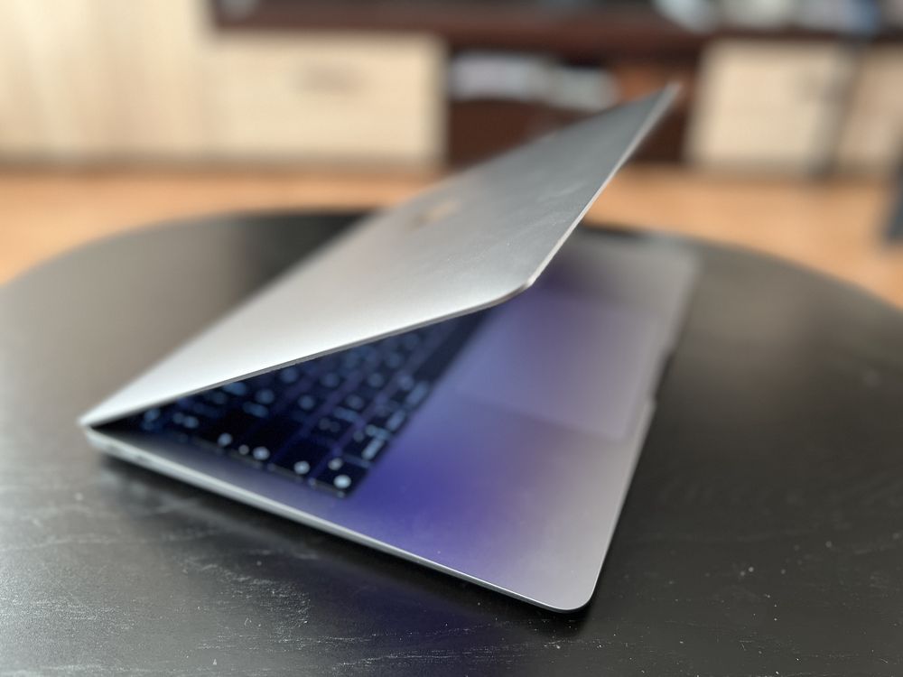 Като НОВ MacBook Air 13” 2020 M1 8GB RAM 256 SSD Space Grey