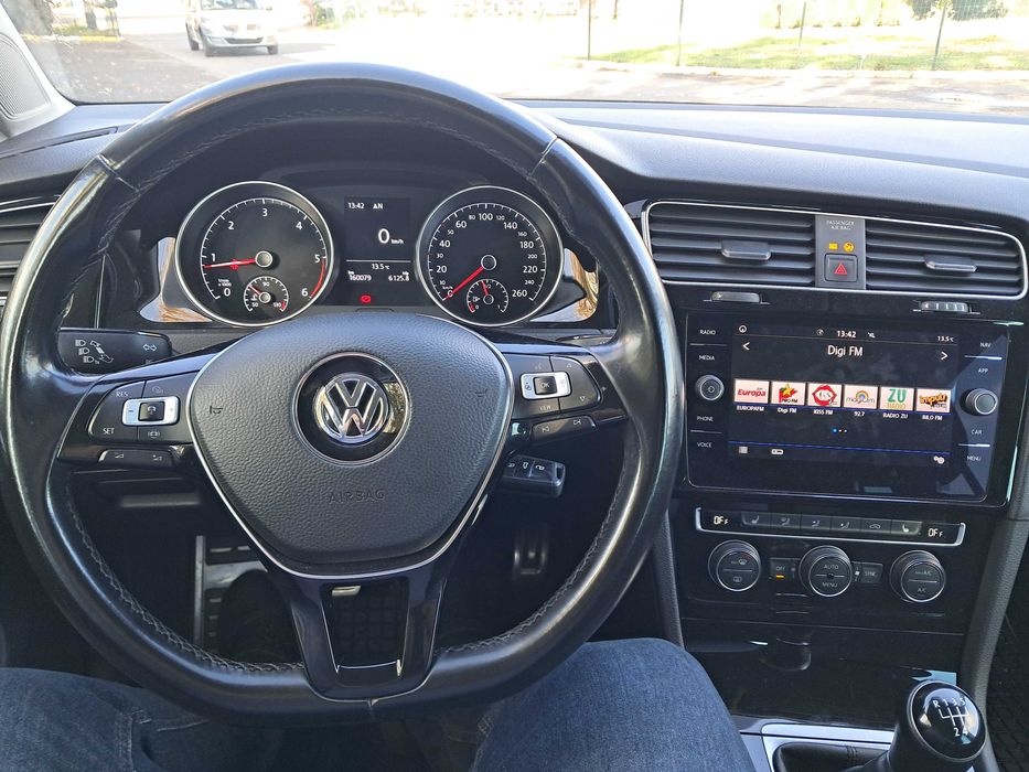 Volkswagen Golf VII